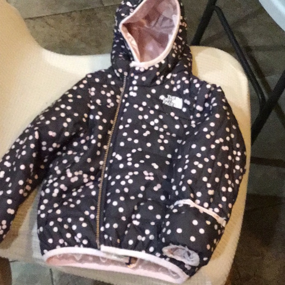 North Face coat! 18-24 months. Barely Worn. Reversible with hood!!! Adorable